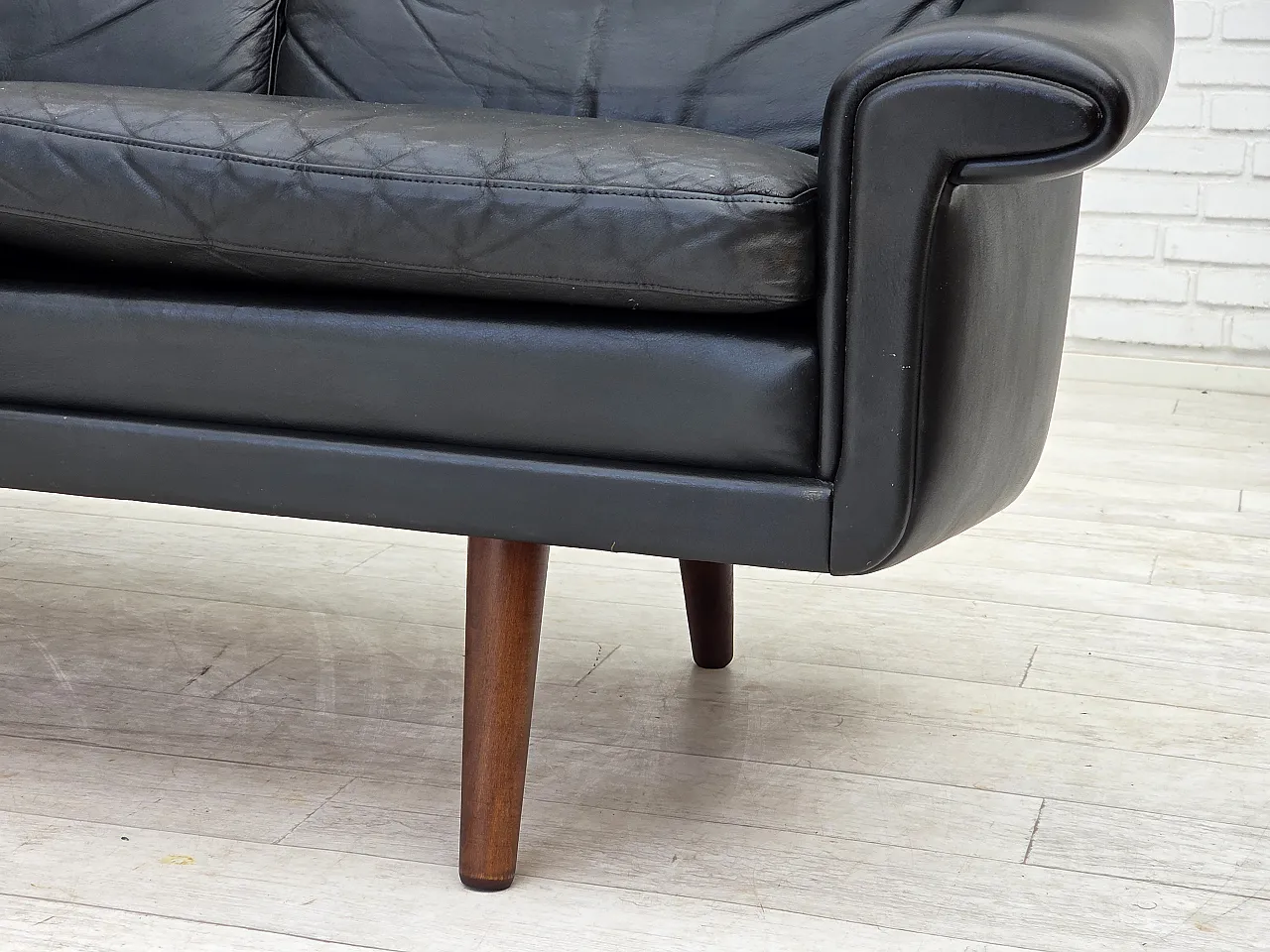 Anni '60, design danese di Aage Christensen, divano a 3 posti, pelle. 3