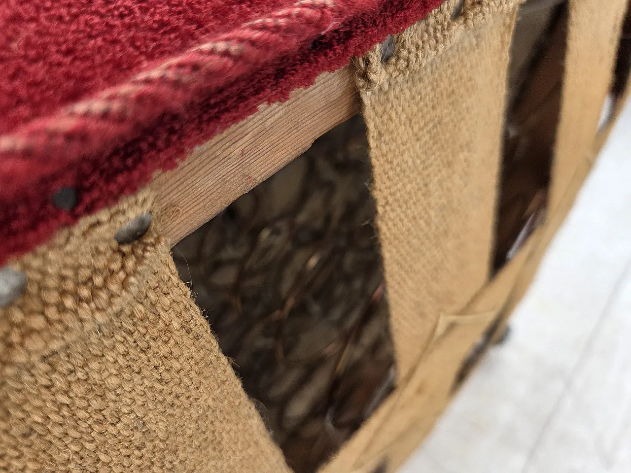 Poltrona relax danese, in lana rossa e quercia, anni '50 15