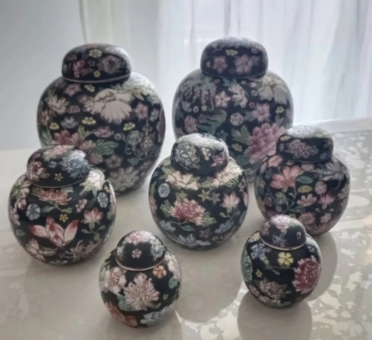 7 Ginger jar vases in Chinese porcelain, 20th century 1