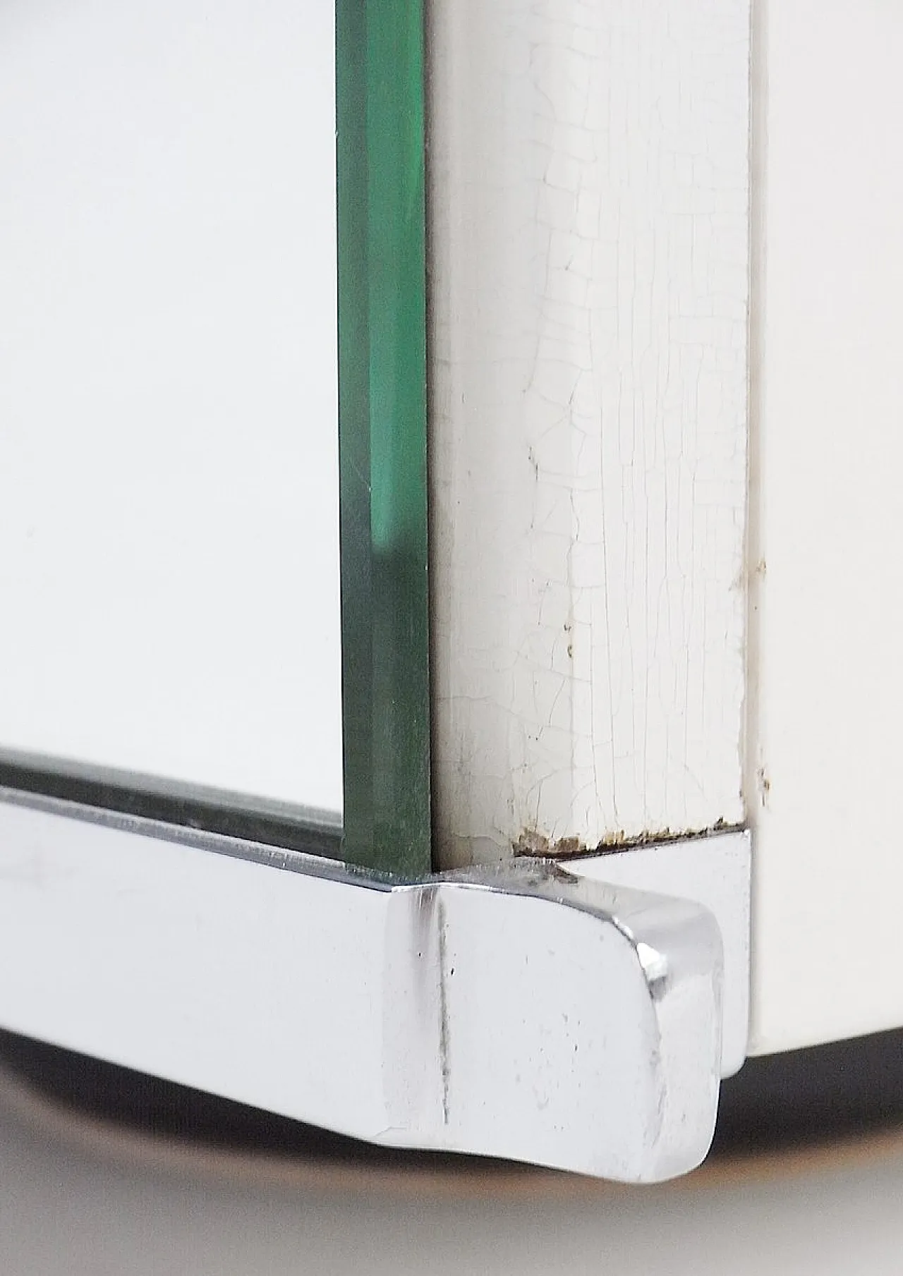 Mid-Century chest of drawers from Laboureau, 1940s 9