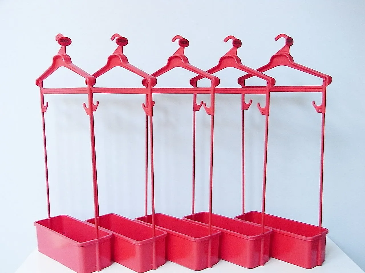 5 Appendiabiti, anni '70 5