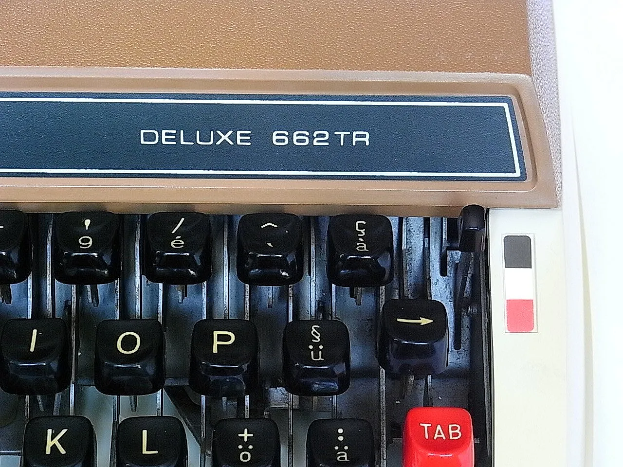Macchina da scrivere Deluxe 662 TR della Brother, anni '70 2