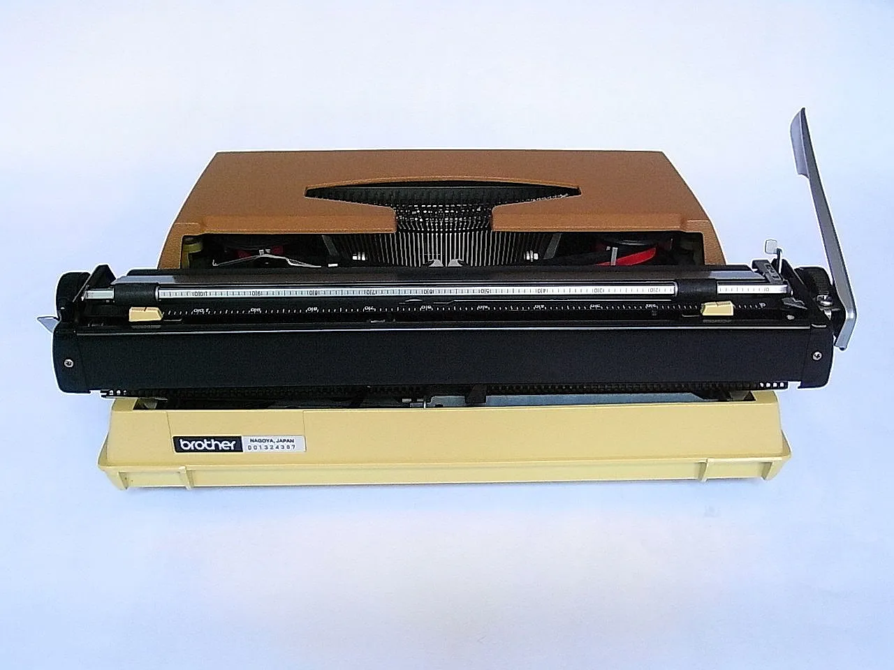 Macchina da scrivere Deluxe 662 TR della Brother, anni '70 5