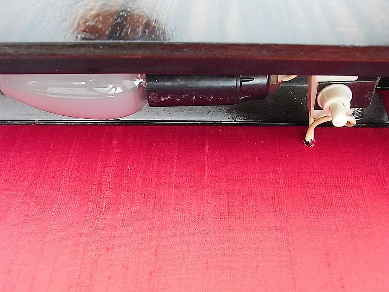 Specchio Grand Suite in macassar, seta e ottone, anni '60 16