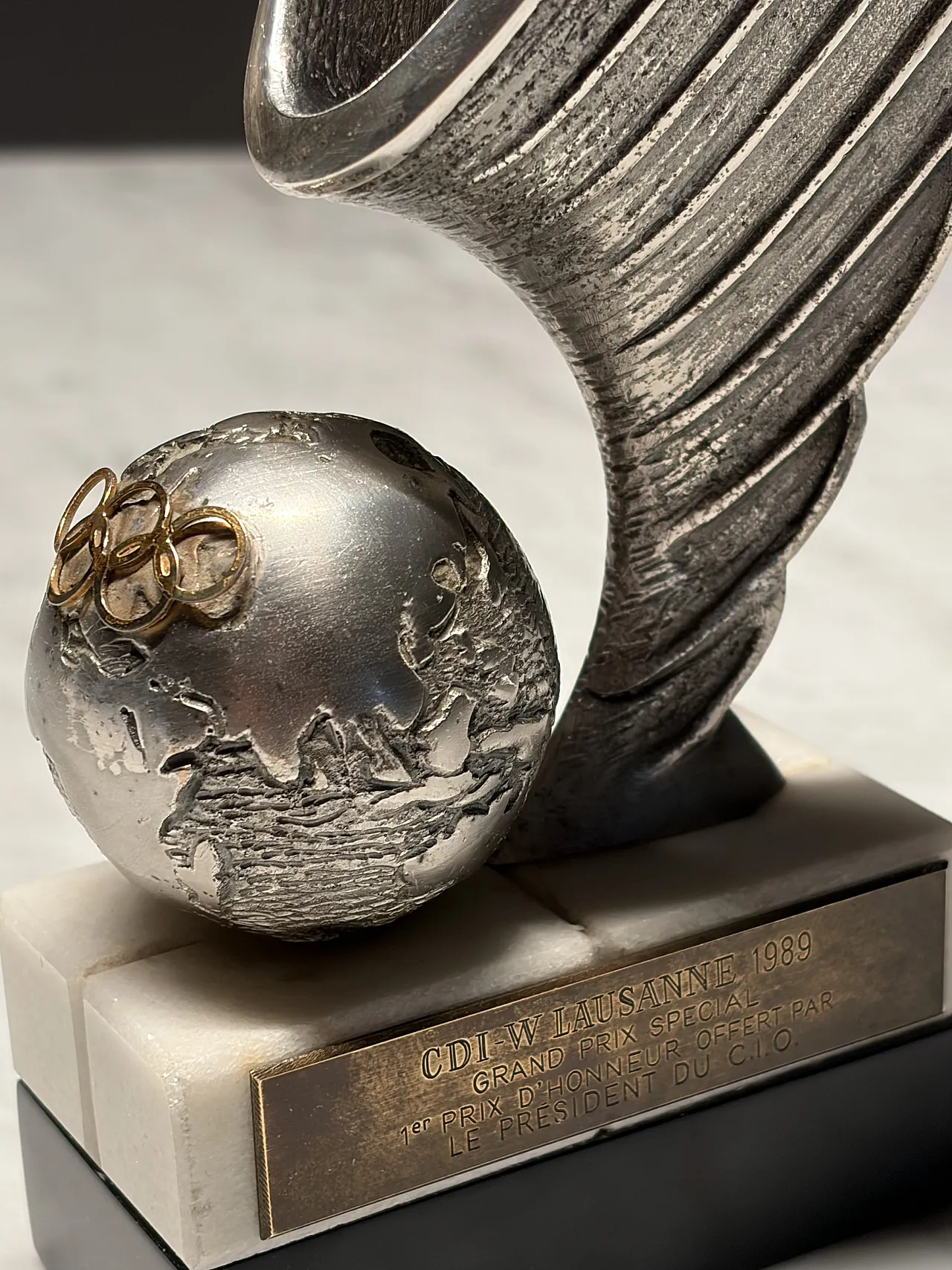 Olympic trophy awarded by President IOC Juan Antonio Samaranch, 80s 7