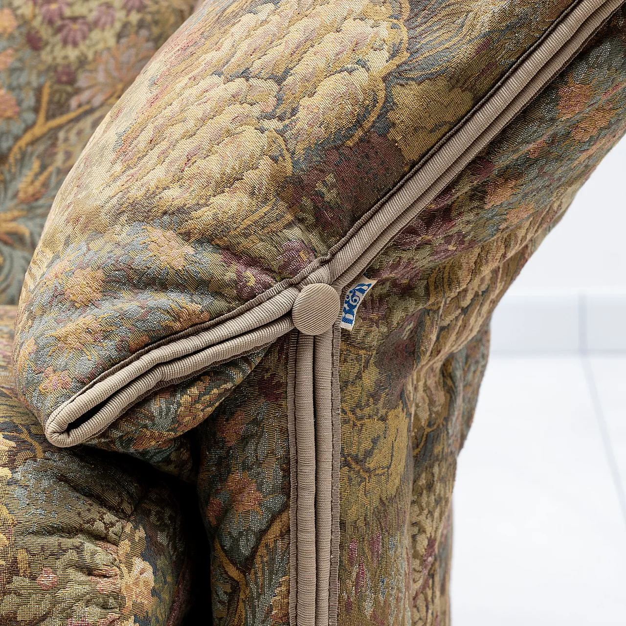 Sofa in jacquard Le stelle by Mario Bellini for B&B Italia, 1970 9