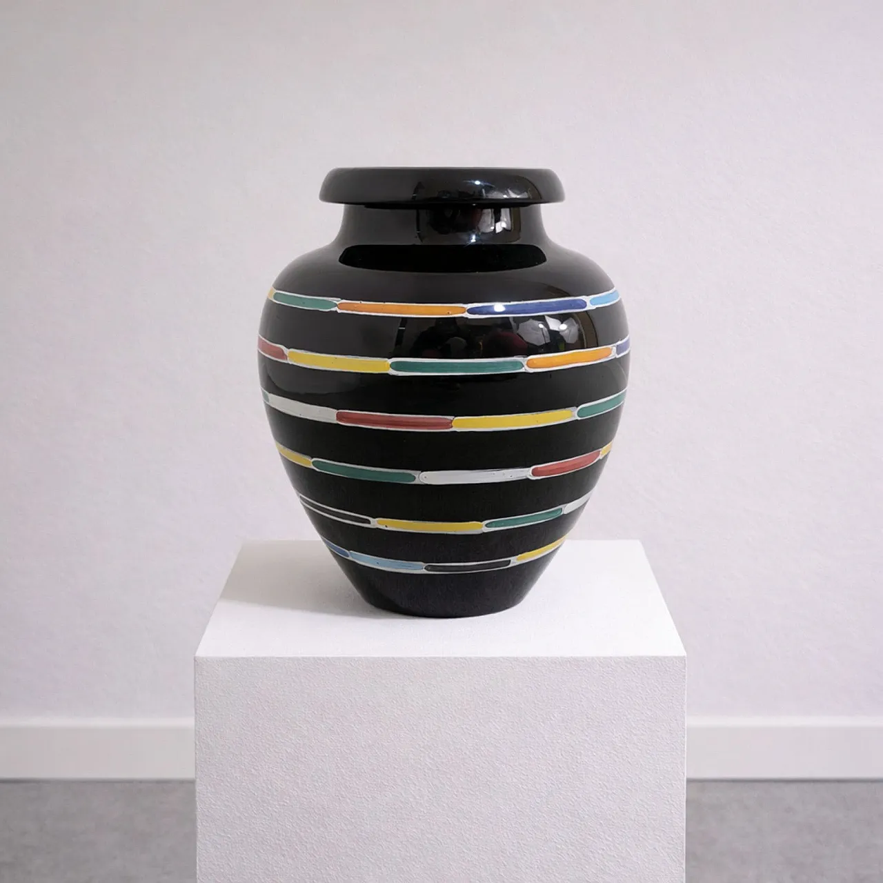 Vaso Piero Dorazio per Deruta in ceramica policroma smaltata, anni ’80 7