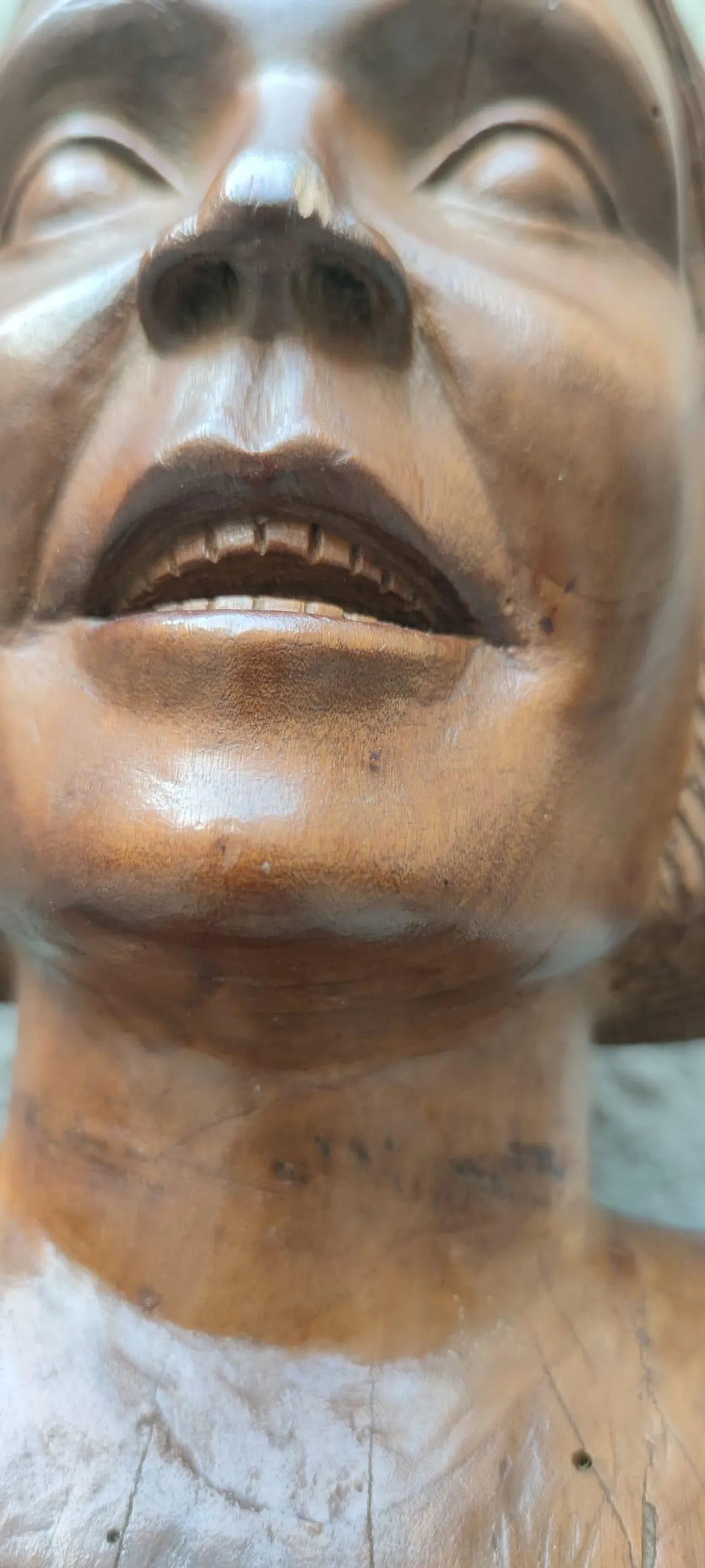 Wooden articulated theatrical mannequin, early 20th century 18