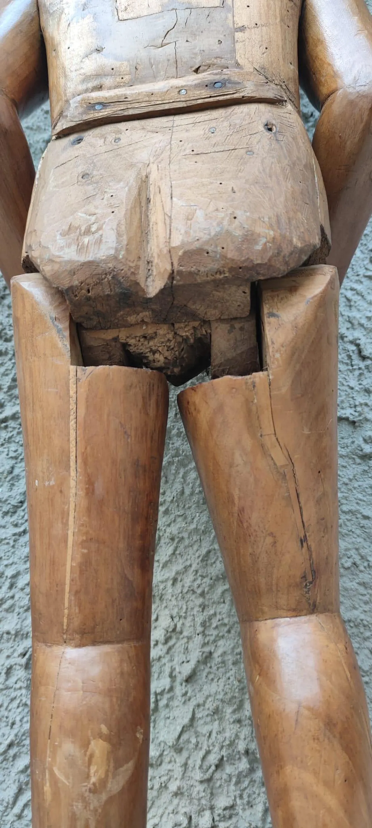 Wooden articulated theatrical mannequin, early 20th century 20