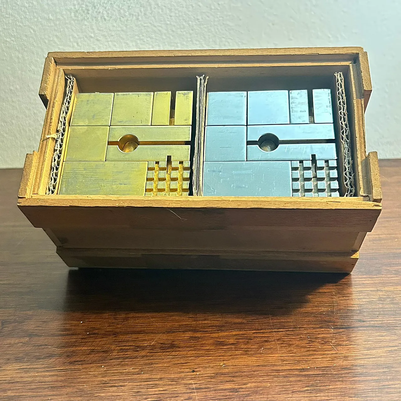 Scaccomatto by Franco Rocco, pair of bronze works, 1970s 3