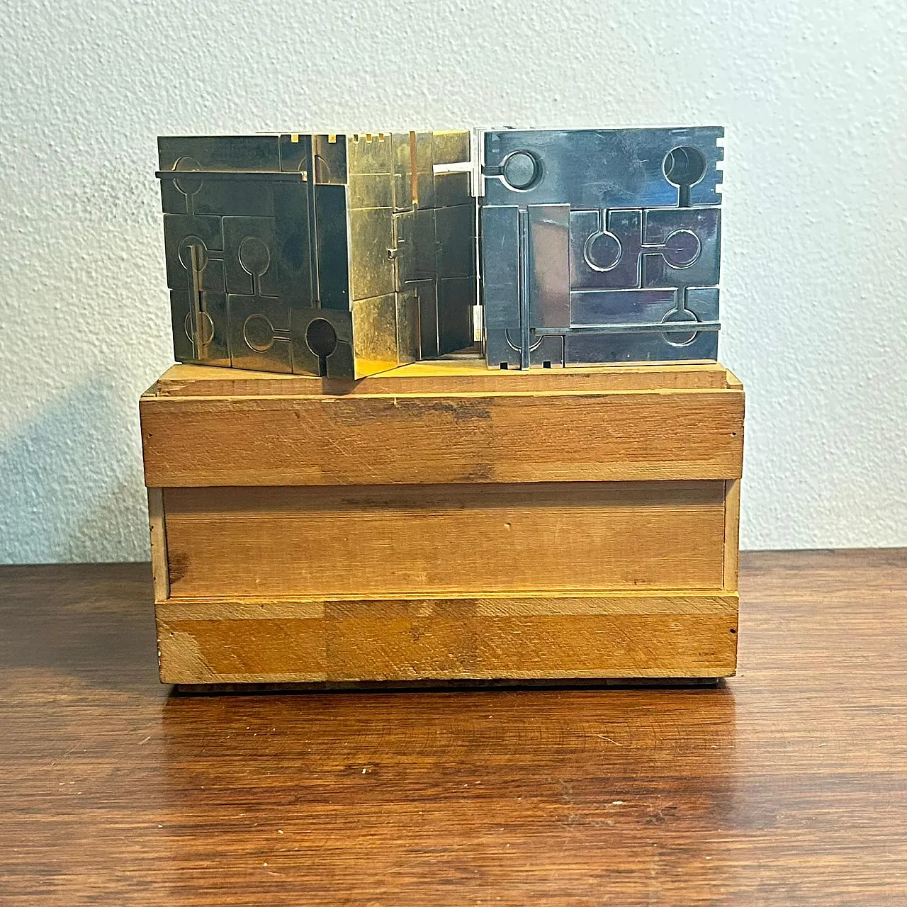 Scaccomatto by Franco Rocco, pair of bronze works, 1970s 6