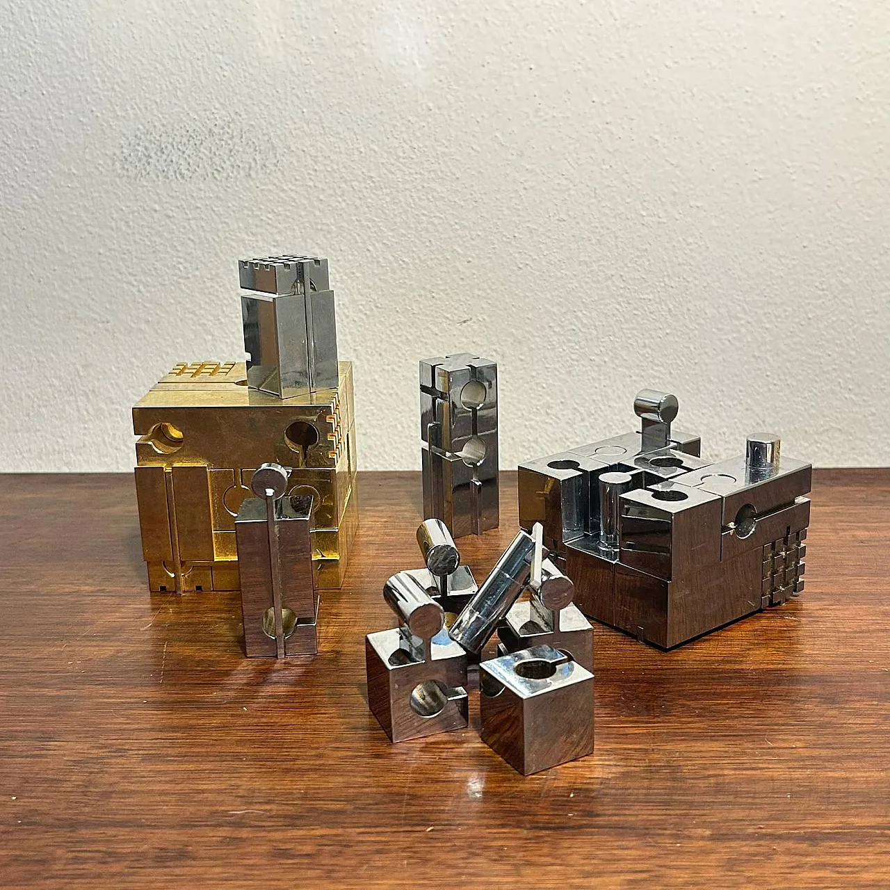 Scaccomatto by Franco Rocco, pair of bronze works, 1970s 8