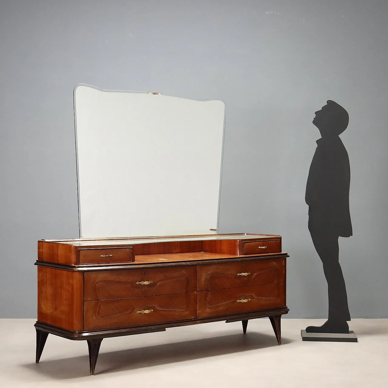 Mobile con impiallacciatura di legno esotico e piano in vetro, '900 3