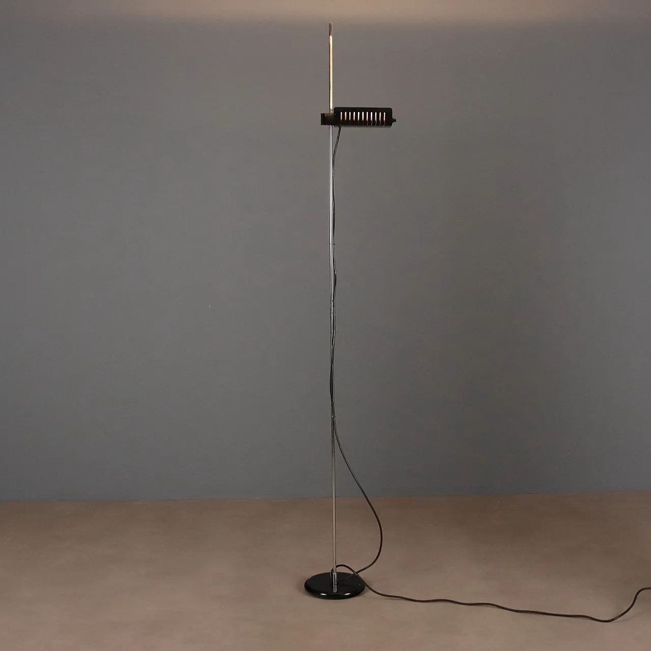 Lacquered and chrome metal floor lamp, 20th century 1