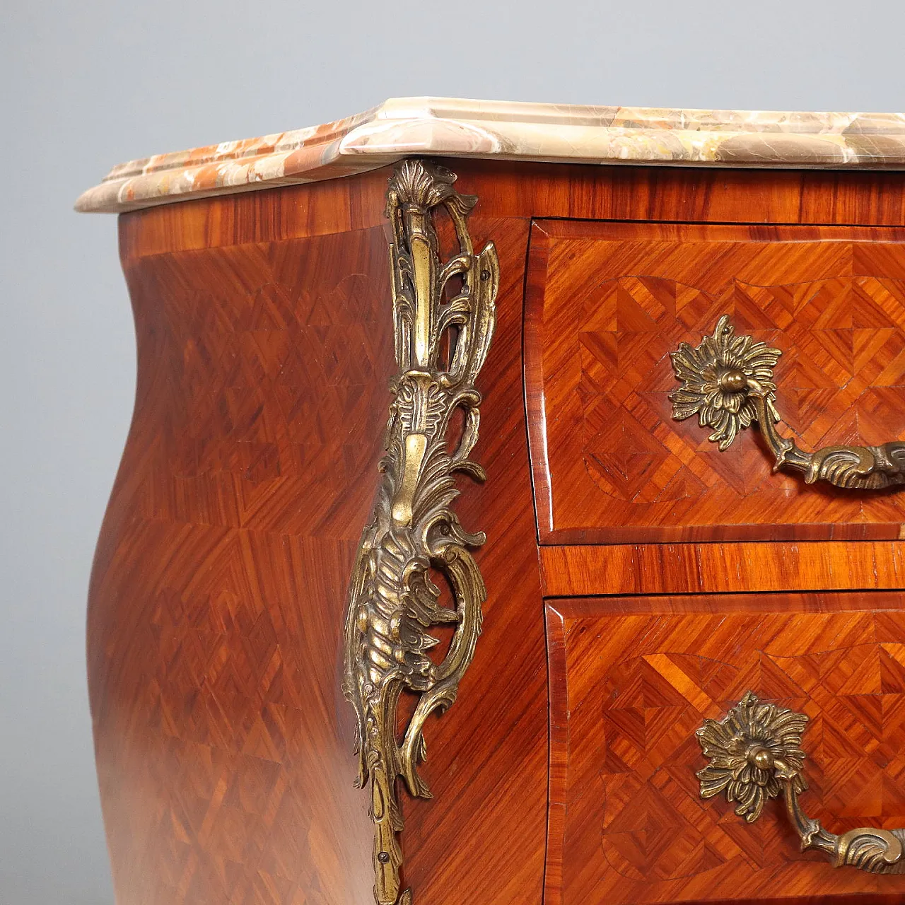 Cassettone tardo barocco impiallacciato in palissandro, metà '900 4