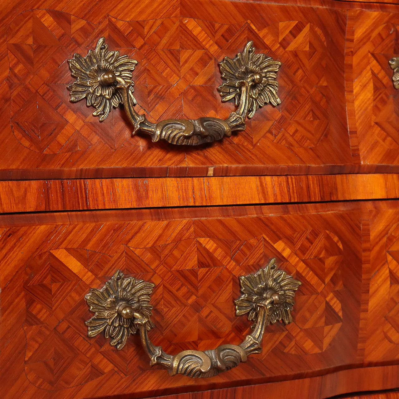 Cassettone tardo barocco impiallacciato in palissandro, metà '900 6