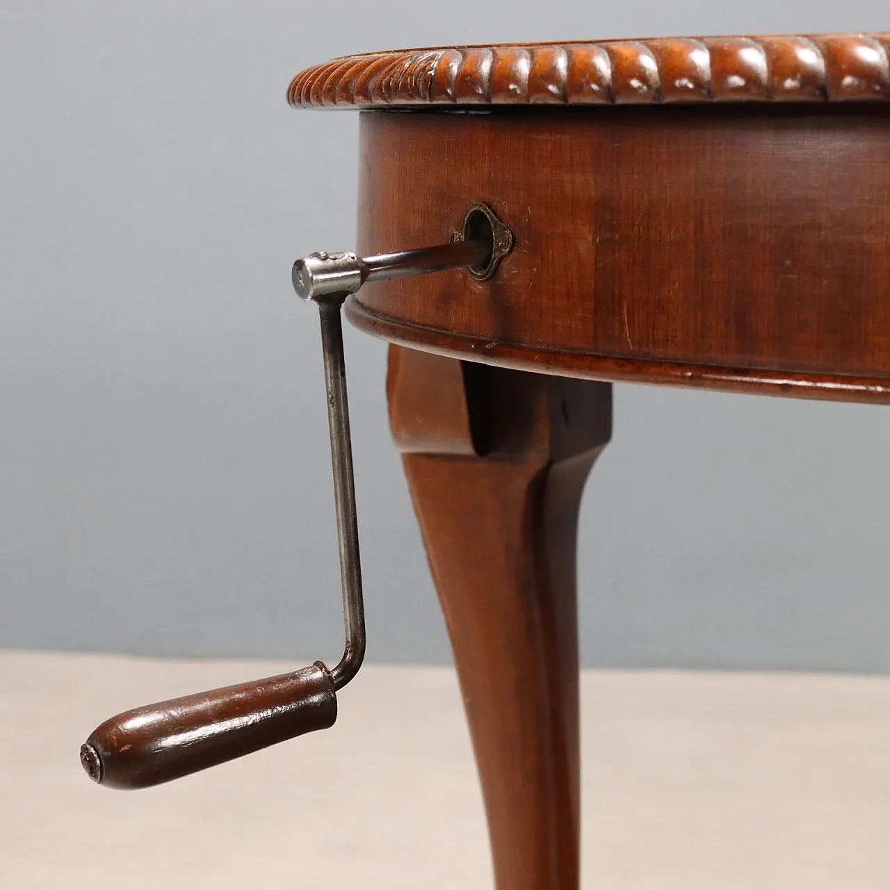 Tavolo allungabile in mogano con meccanismo a manovella, metà '800 6