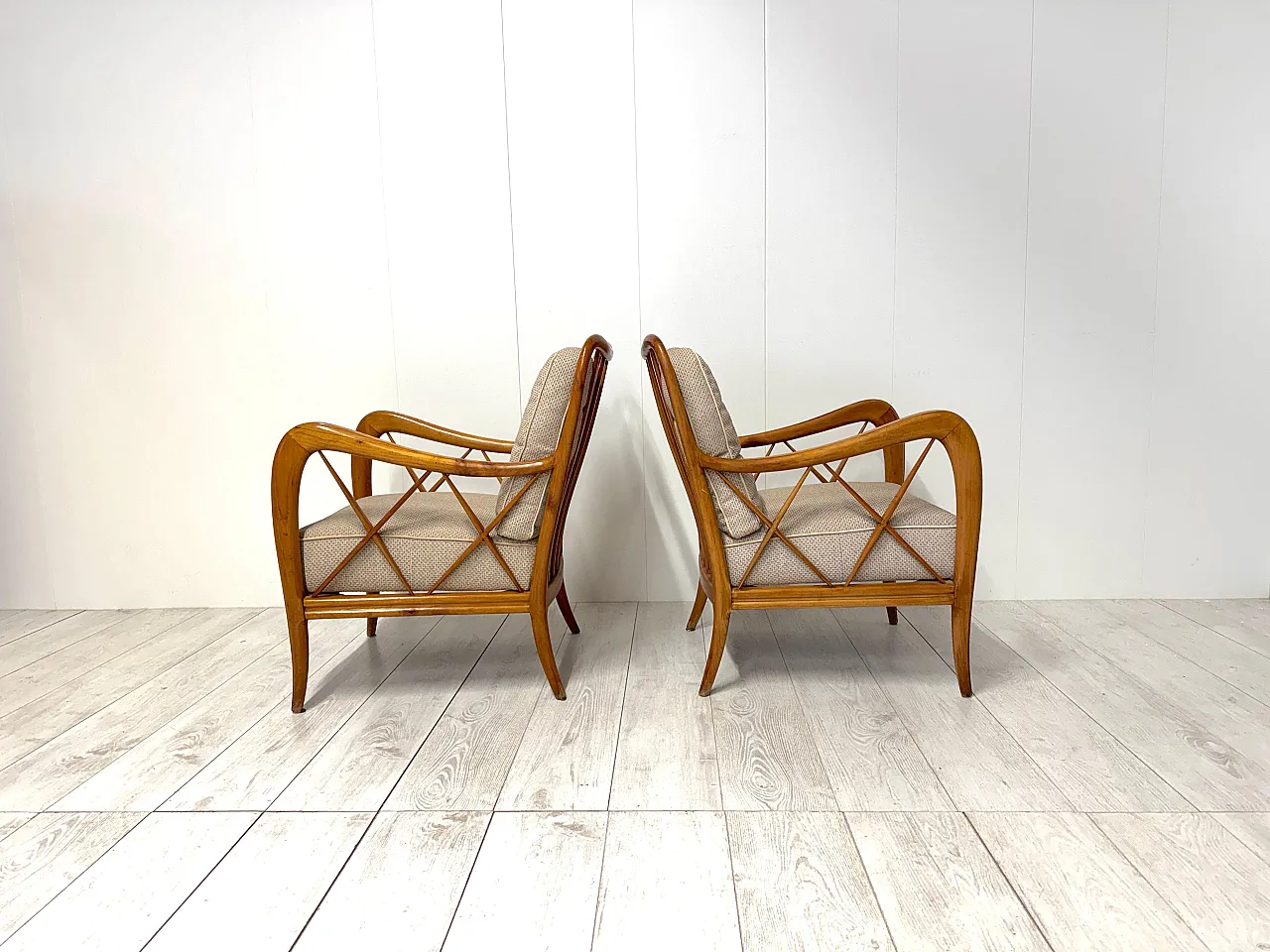 Coppia di poltrone attribuite a Paolo Buffa, anni '50 11