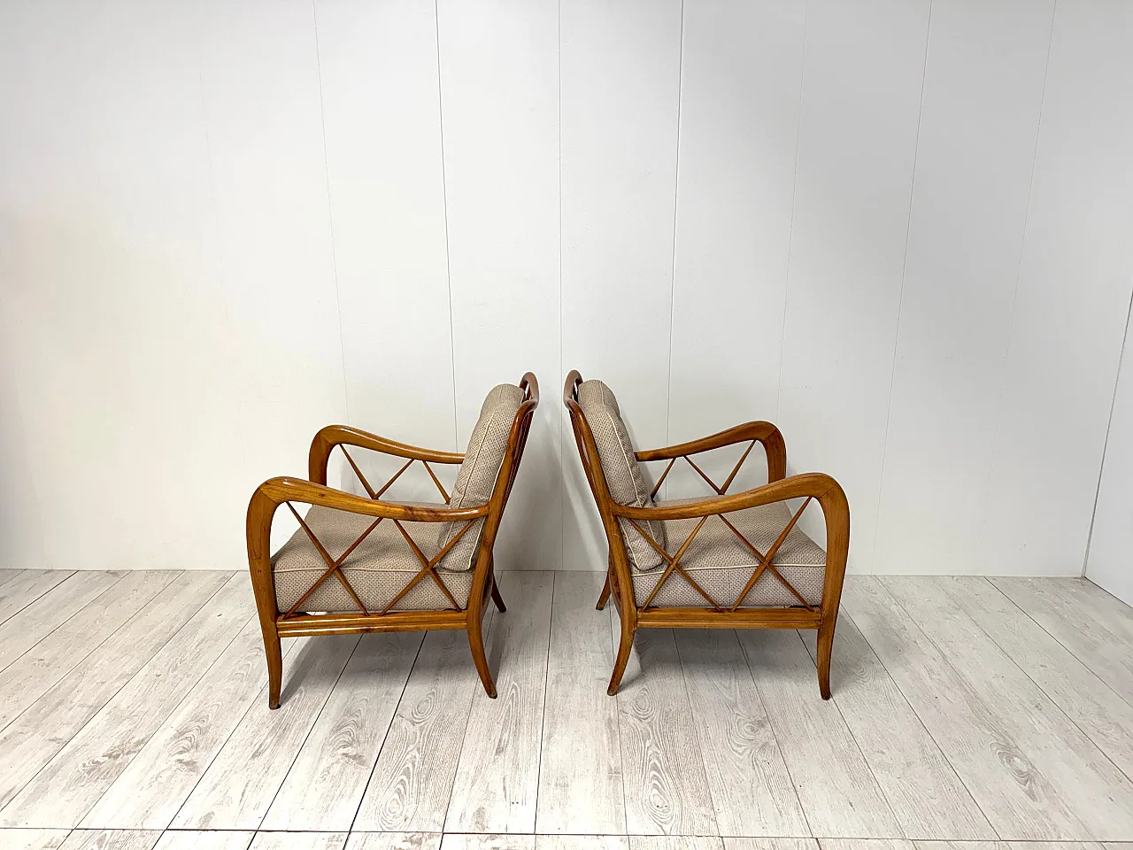 Coppia di poltrone attribuite a Paolo Buffa, anni '50 12