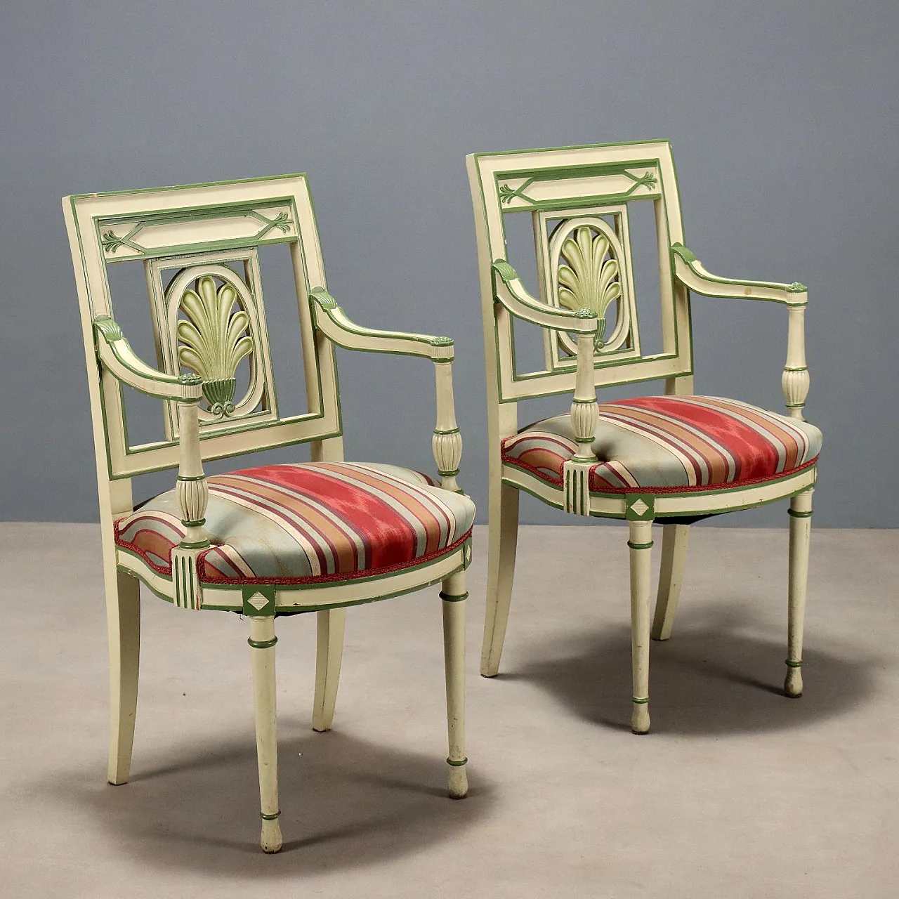 Coppia di poltrone neoclassiche laccate, '900 1