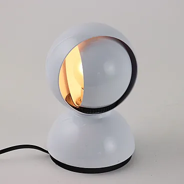 Lampada Eclisse di Vico Magistretti per Artemide, fine '900