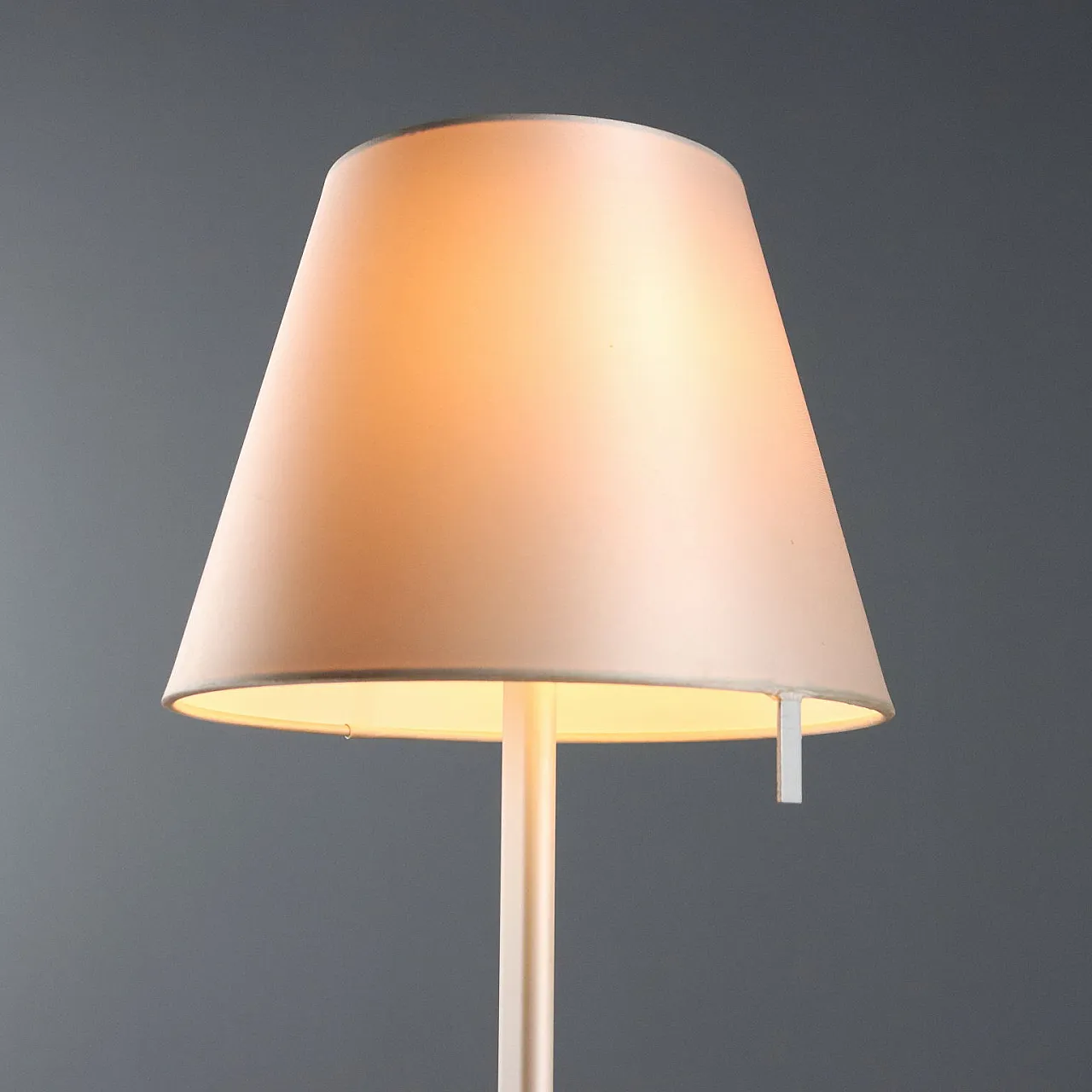 Lampada da tavolo con diffusore orientabile, '900 5