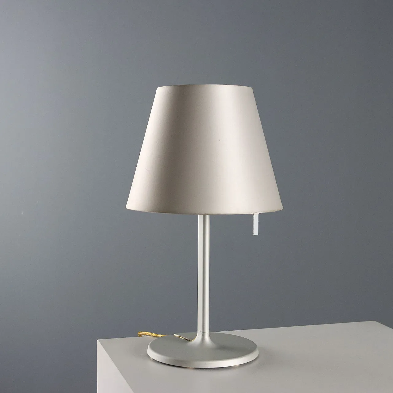 Lampada da tavolo con diffusore orientabile, '900 6