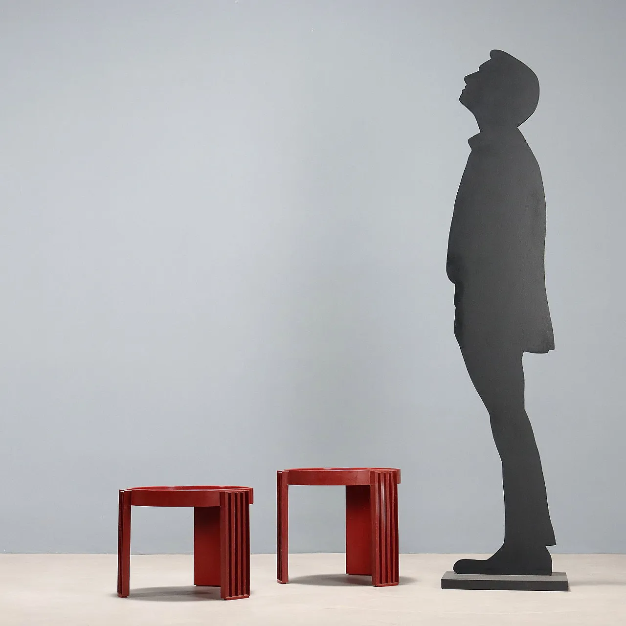 Pair of stackable plastic tables, 20th century 2