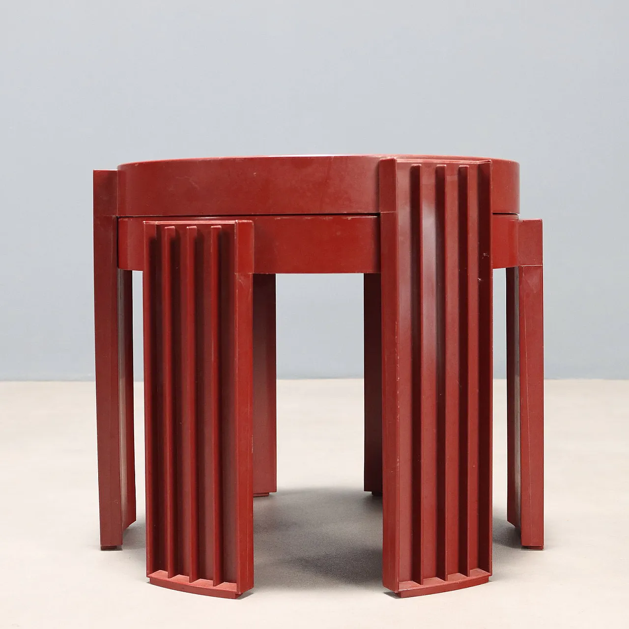 Pair of stackable plastic tables, 20th century 4