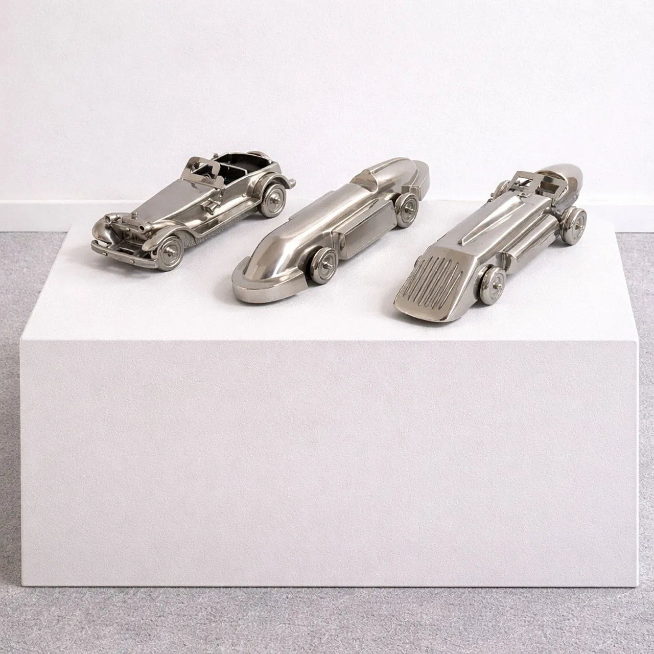 3 Italian Art Deco Futuristic Cast Metal Cars, 30s 6