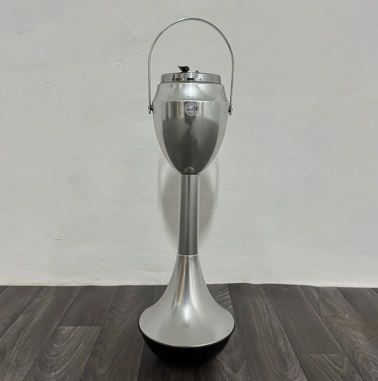 Space Age Caimi steel ashtray, 1970s 1