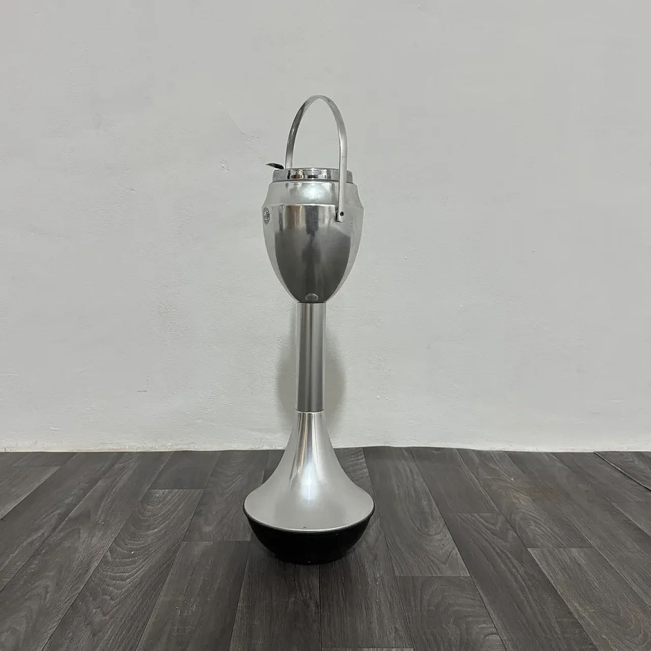 Space Age Caimi steel ashtray, 1970s 5