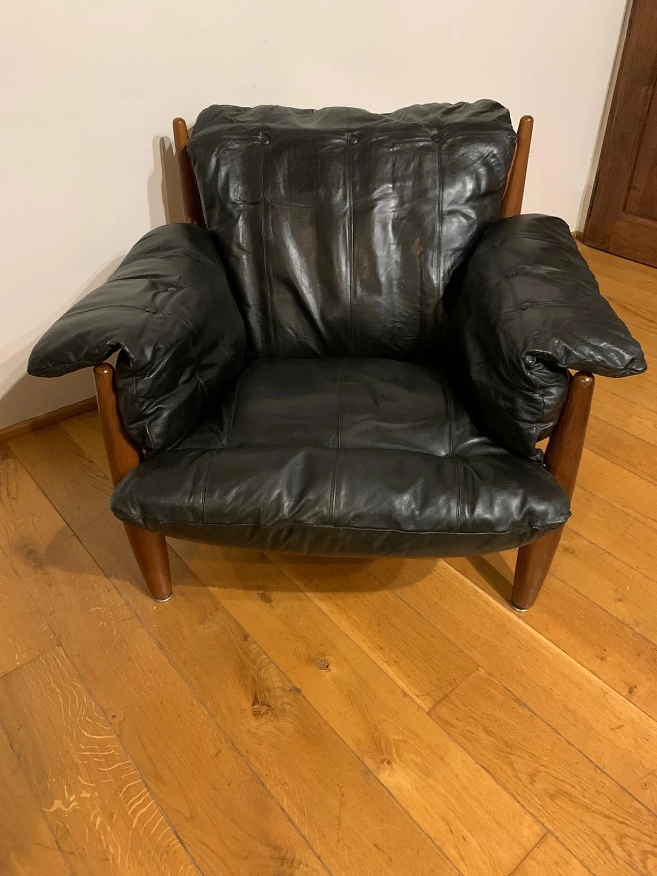 N.2 Poltrone "Sheriff" di Sergio Rodriguez per Isa Bergamo 4