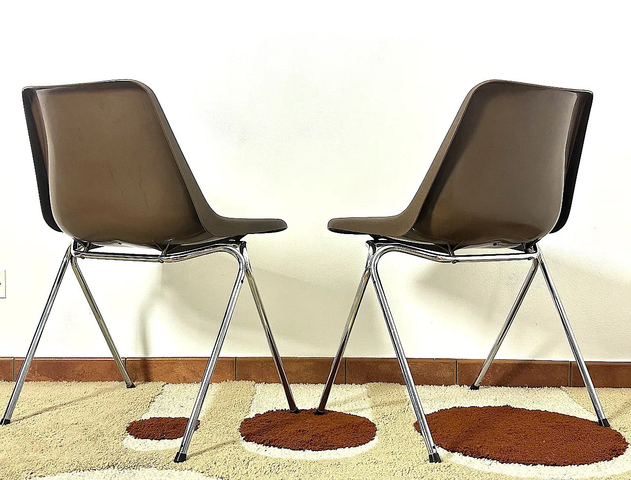 Pair of Polyprop chairs by Robin Day -Hille for Anonima Castelli, 70s 4