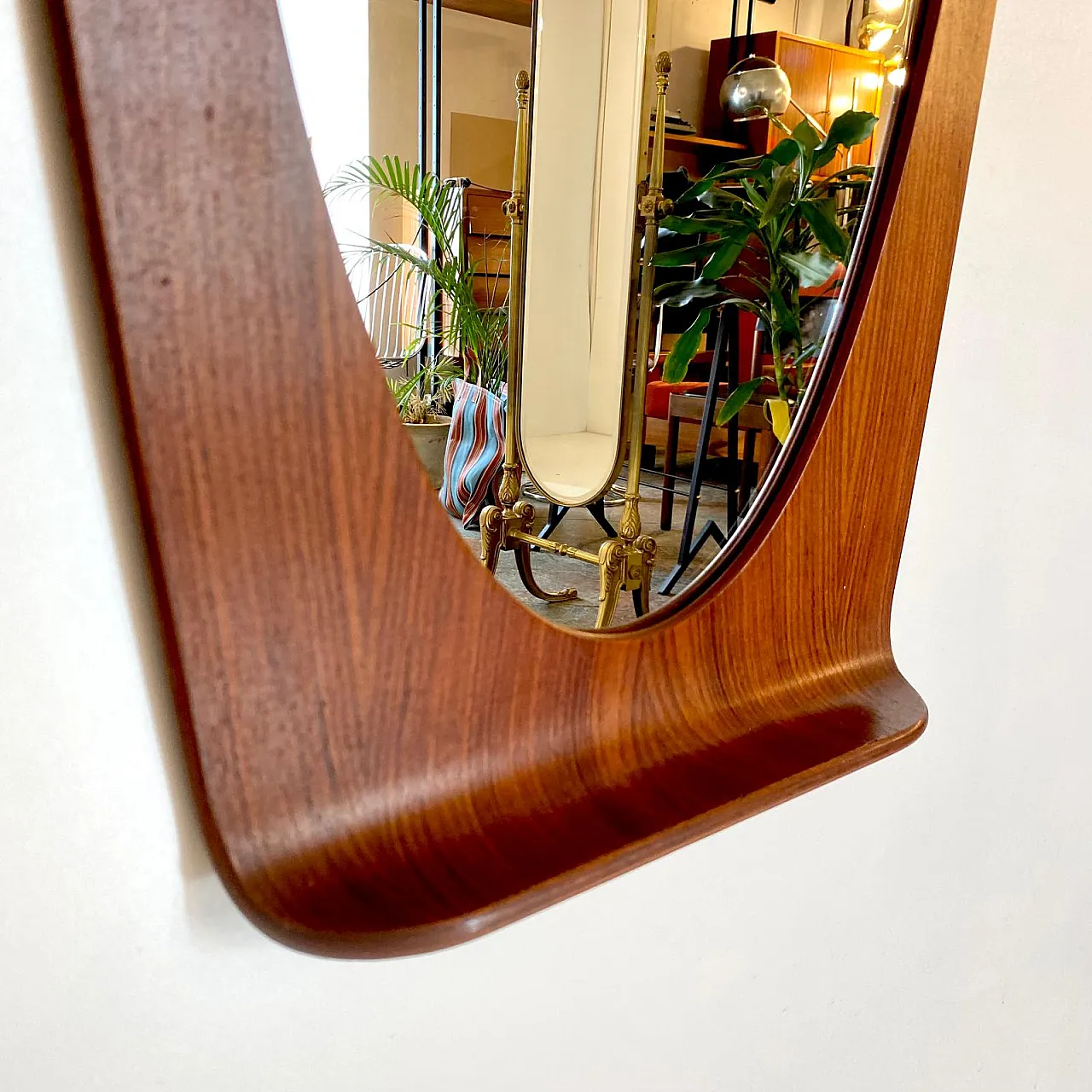 Specchio da parete degli anni 50 in palissandro, Campo e Graffi 18