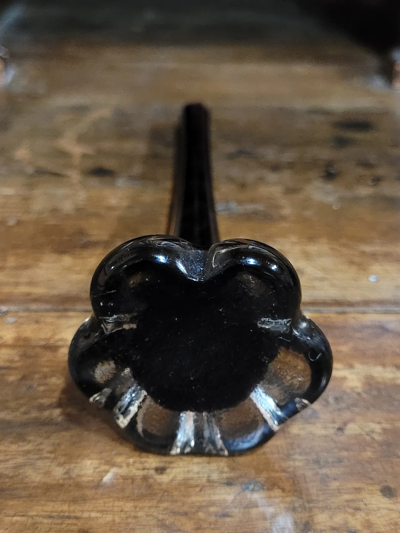 Single flower vase in burgundy glass, Murano, 70s 4