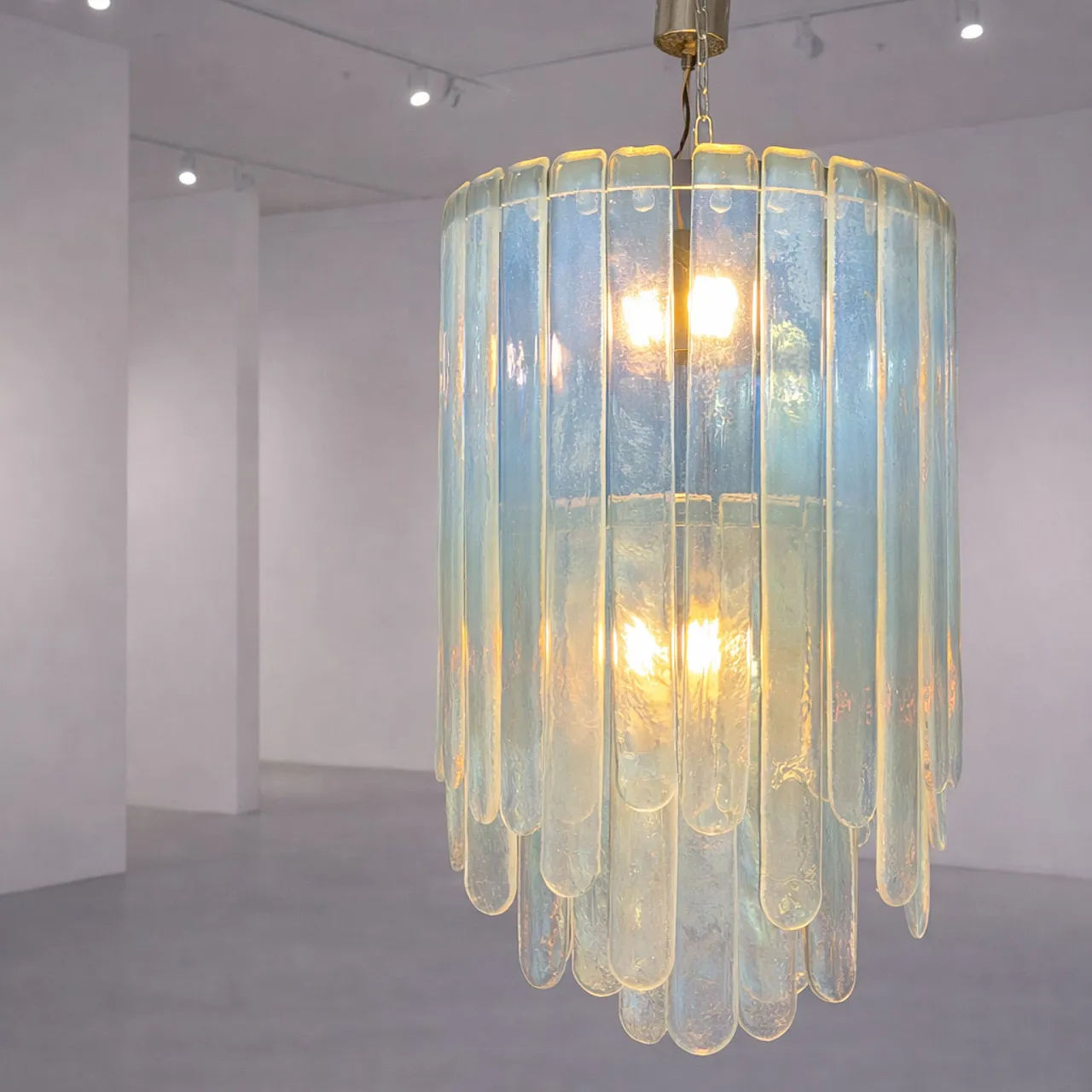 Opalescent Murano glass chandelier by Carlo Nason for Mazzega, 70s 7