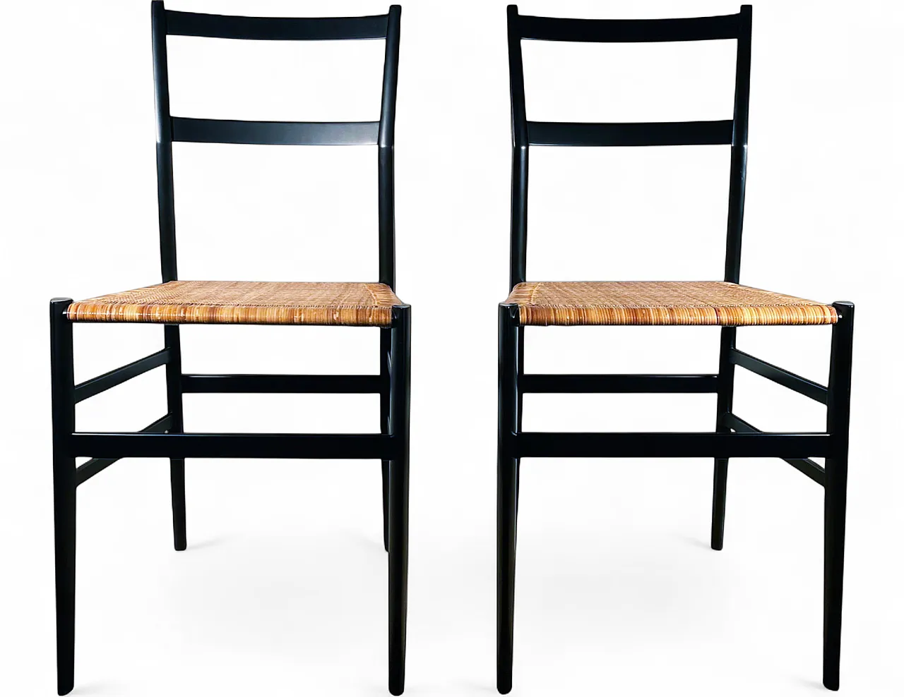 Coppia di sedie Superleggera di Gio Ponti per Cassina , anni 2000 33