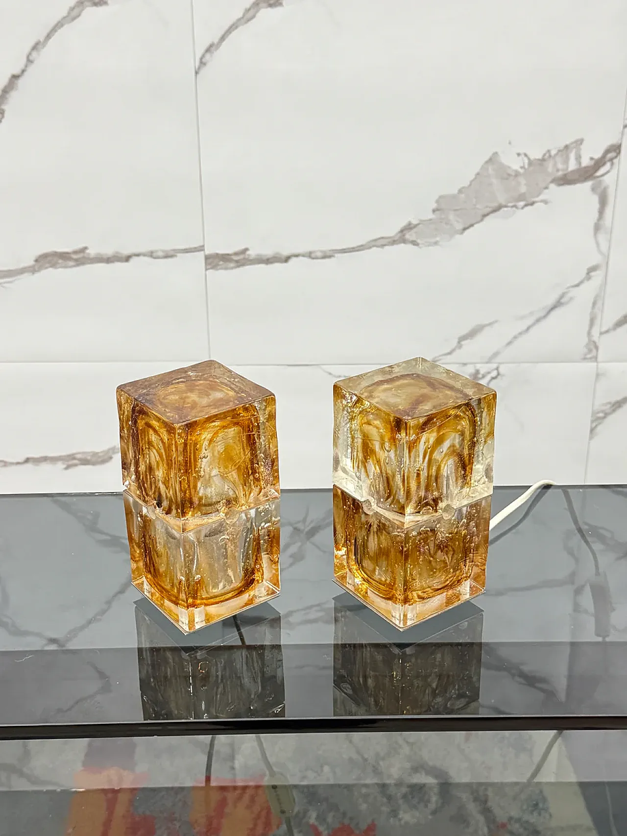 Pair of Cube table lamps, 1970s 7