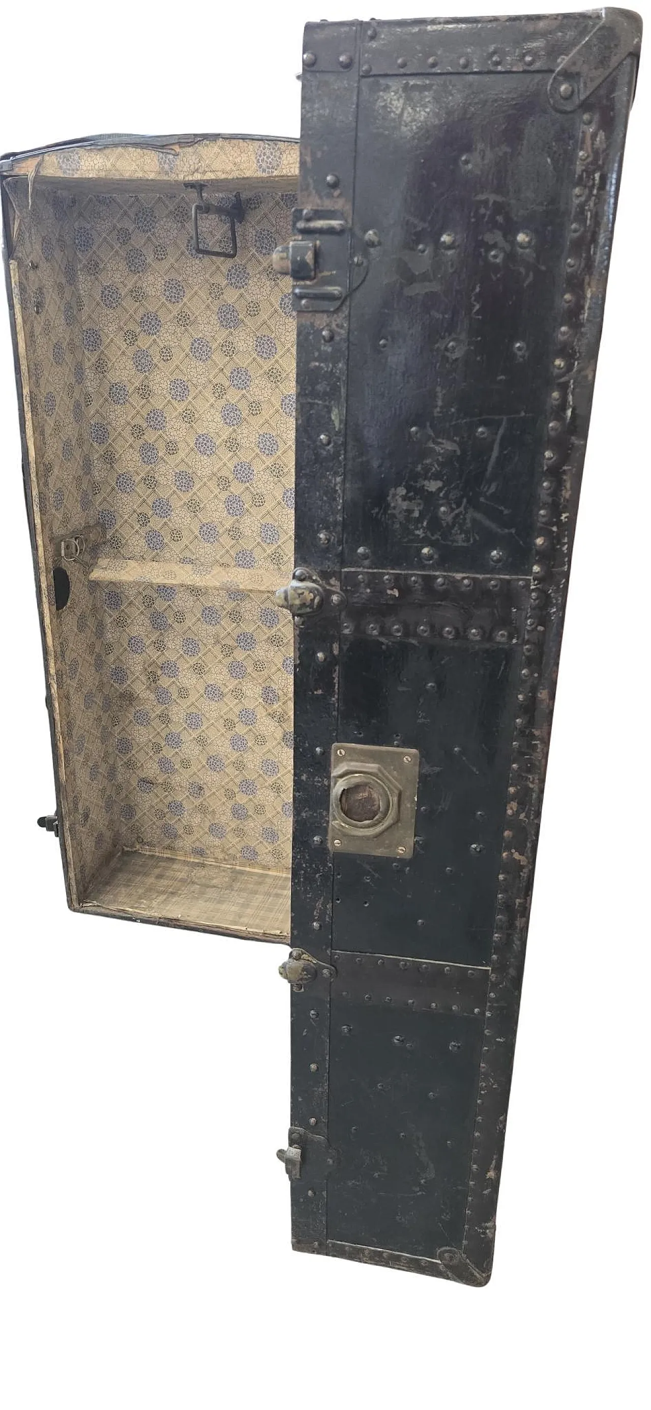 Steamer Trunk-style wardrobe trunk, 19th century 16
