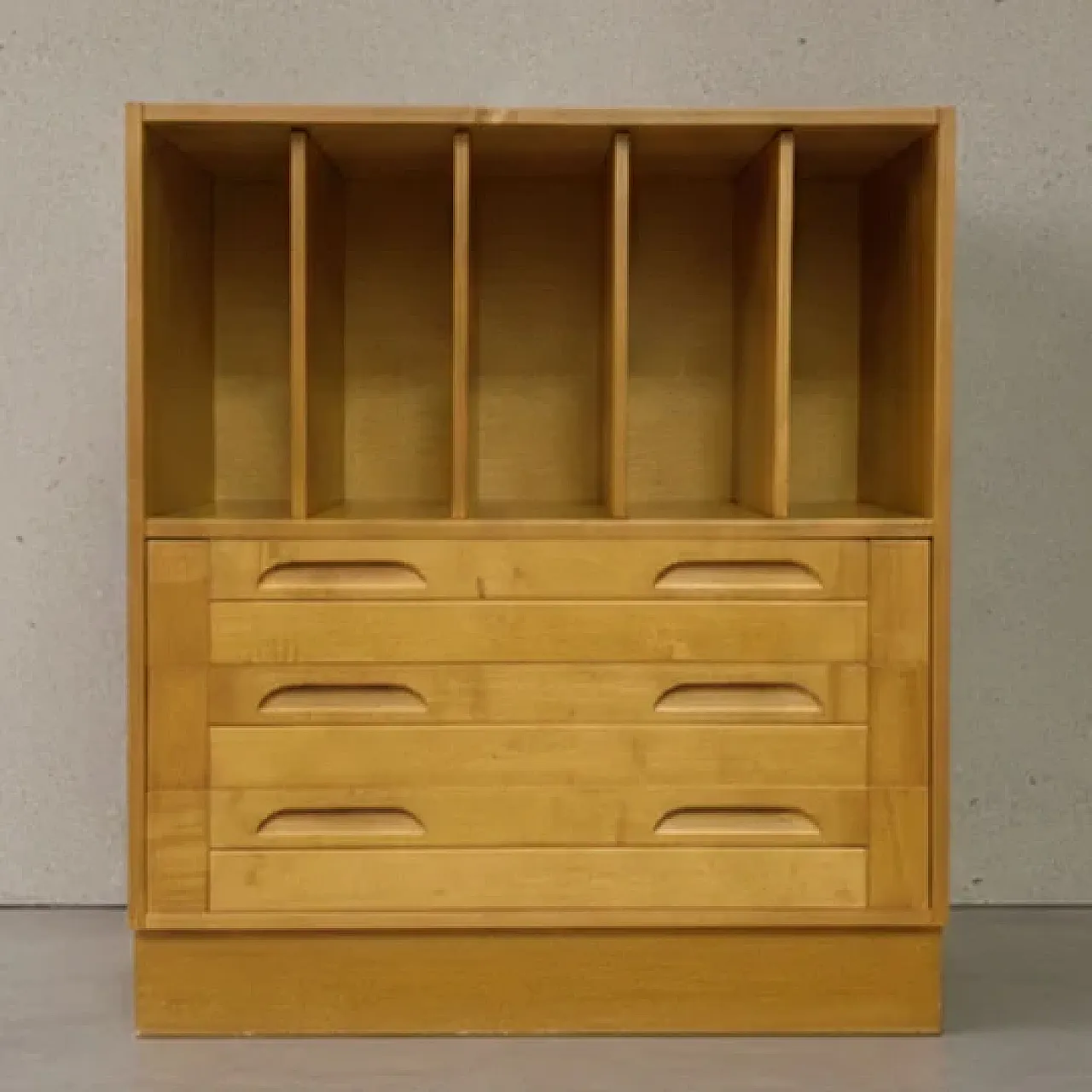 Mobile in legno di Tatra, anni '70 3