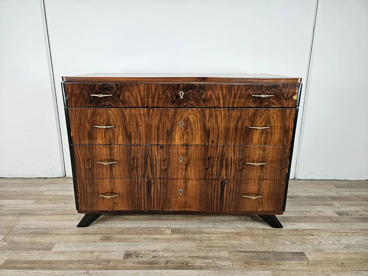 Art Decò chest of drawers in mahogany root, 50s 1