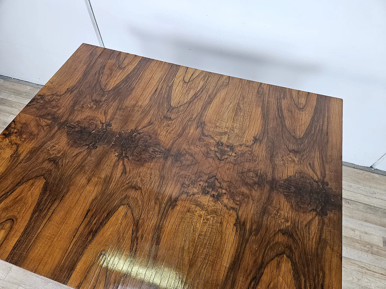 Art Deco table in olive root, 40s 5