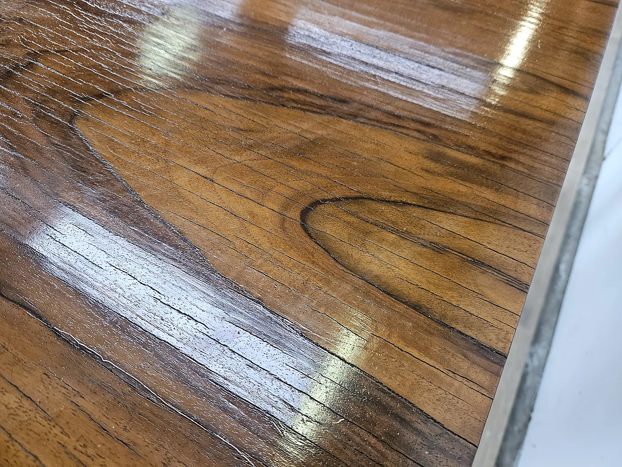 Art Deco table in olive root, 40s 8