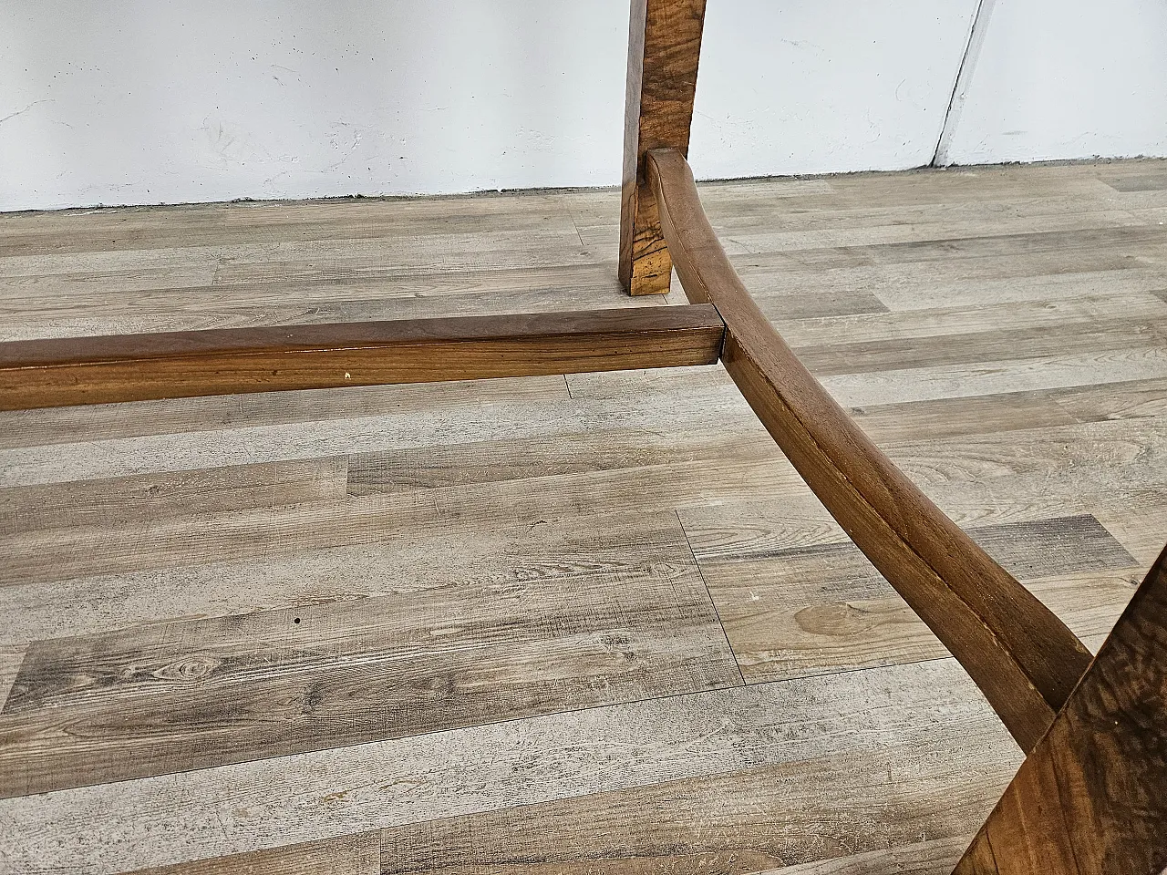 Art Deco table in olive root, 40s 18