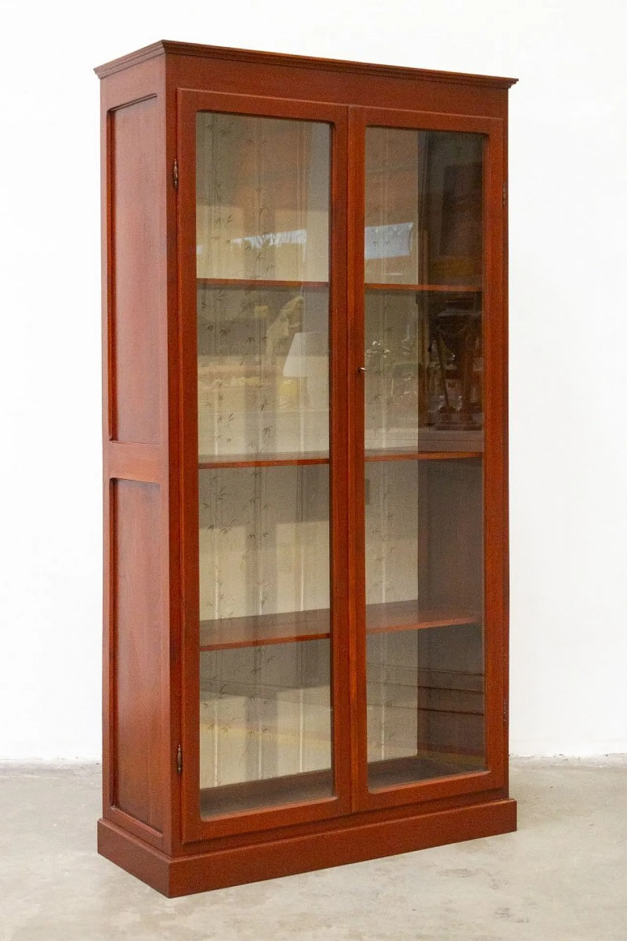 Handcrafted display cabinet in cherry wood, 1980s 1