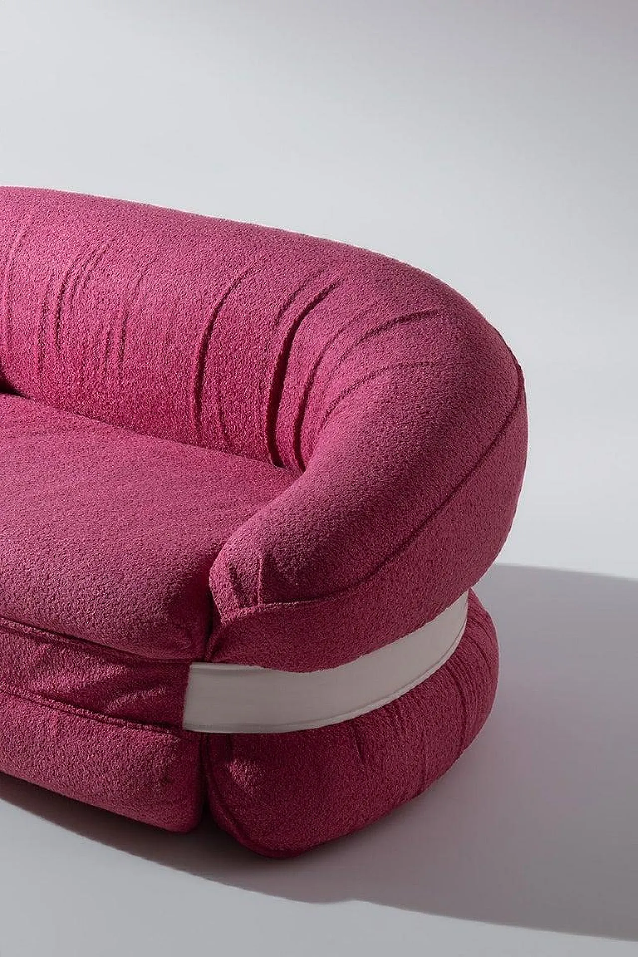 Fluide sofa Premiere in pink bouclé by Adriano Piazzesi, 1970s 3