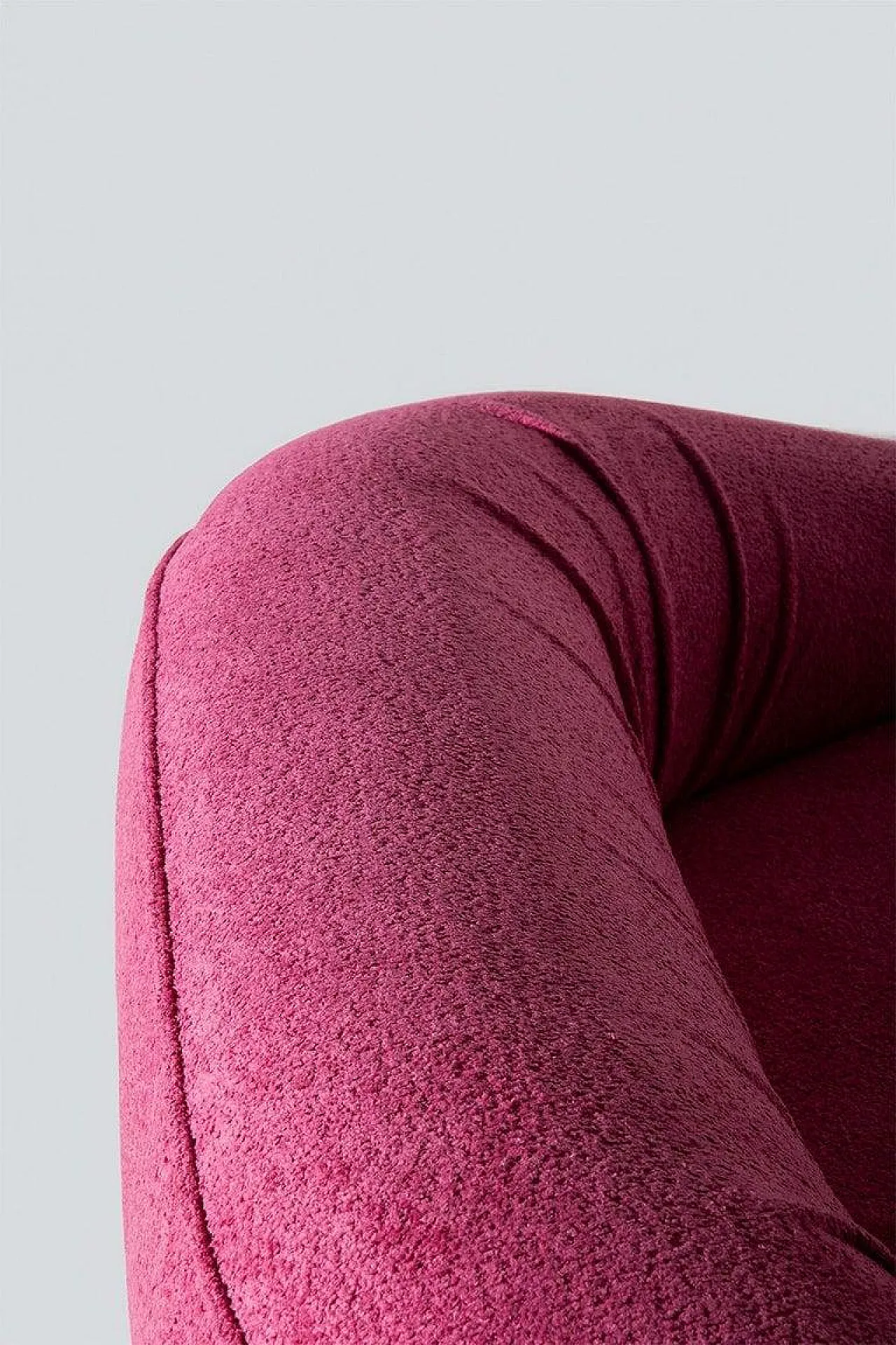 Fluide sofa Premiere in pink bouclé by Adriano Piazzesi, 1970s 5