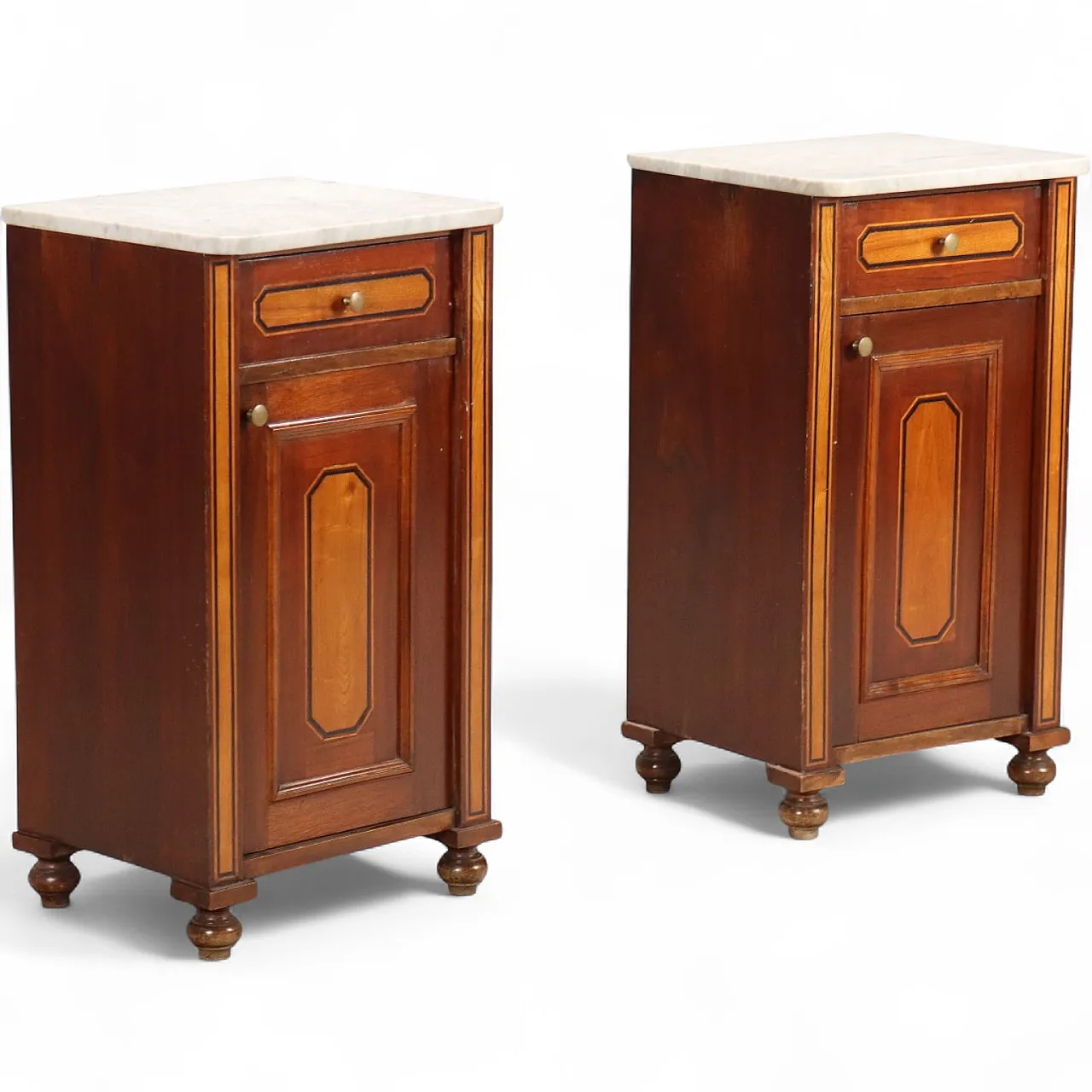 Coppia di comodini impiallacciati in mogano, primo '900 11