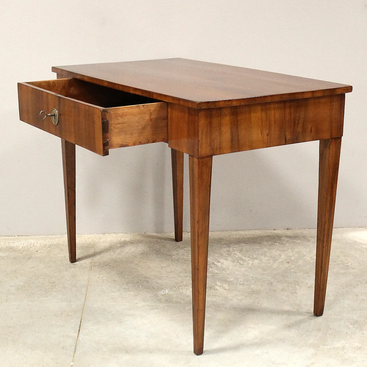 Direttorio console writing table in 19th century Italian walnut 5